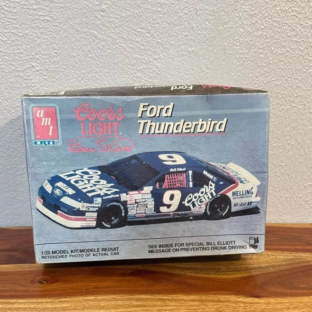 Vintage AMT ERTL 1991 Bill Elliott Coors Light Ford Thunderbird 1:25 Model Kit 9